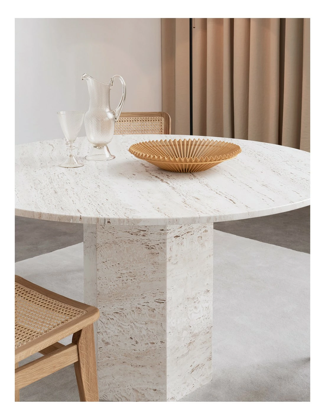 Gubi EPIC DINING TABLE ROUND 2 Gubi EPIC DINING TABLE ROUND - Imagen 2