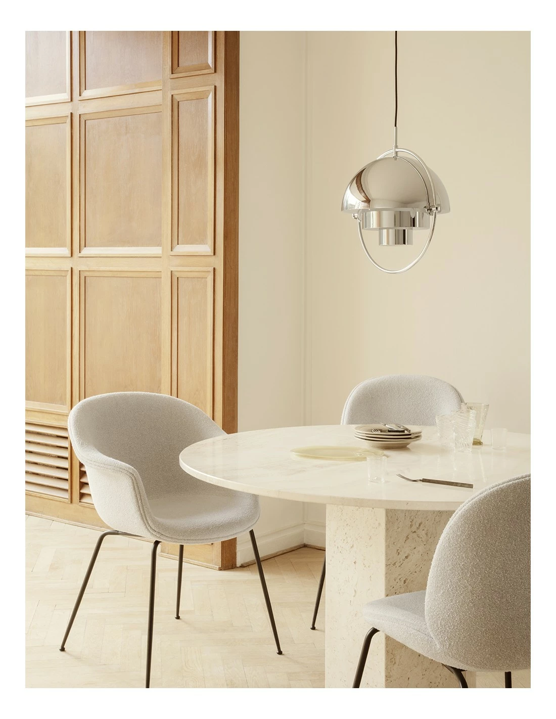 Gubi EPIC DINING TABLE ROUND 4 Gubi EPIC DINING TABLE ROUND - Imagen 4