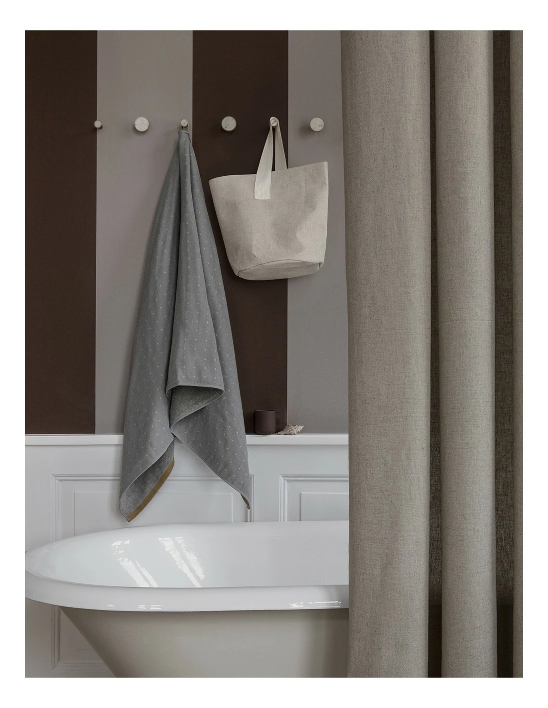 Ferm LIVING CORTINA DUCHA CHAMBRAY 2 Ferm LIVING CORTINA DUCHA CHAMBRAY - Imagen 2