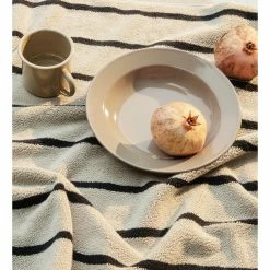 Ferm LIVING ENAMEL PICNIC 8 SET 5 Ferm LIVING ENAMEL PICNIC 8 SET -Asientos Comercio FERM ENAMELPICNICSET CASHMERE 4