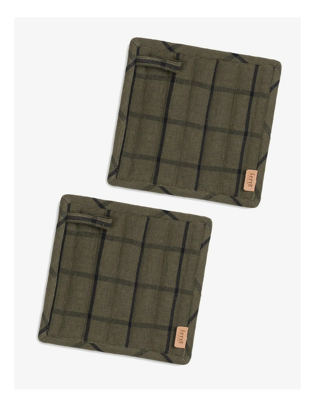 Ferm LIVING SET MANOPLAS HALE VERDE 1 Ferm LIVING SET MANOPLAS HALE VERDE