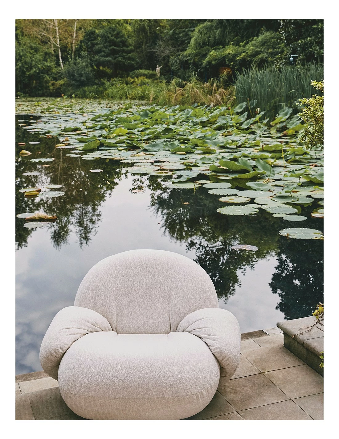 Gubi PACHA OUTDOOR LOUNGE CHAIR ARMREST SWIVEL 4 Gubi PACHA OUTDOOR LOUNGE CHAIR ARMREST SWIVEL - Imagen 4