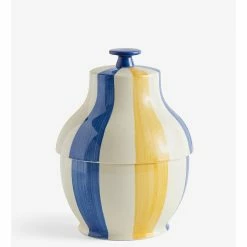 Hay TARRO GALLETAS SOBREMESA