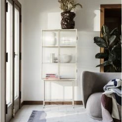 Ferm LIVING VITRINA HAZE REEDED CASHMERE -Asientos Comercio vitrina haze reeded cashmere 2